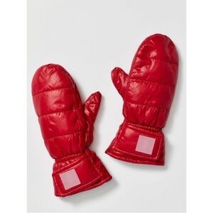 Free People Movement Show Off Puffer Mittens NWOT